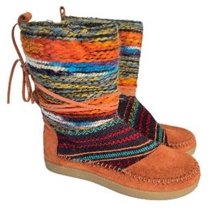 Tom’s Nepal Suede Boots Aztec Print Women’s Size 6